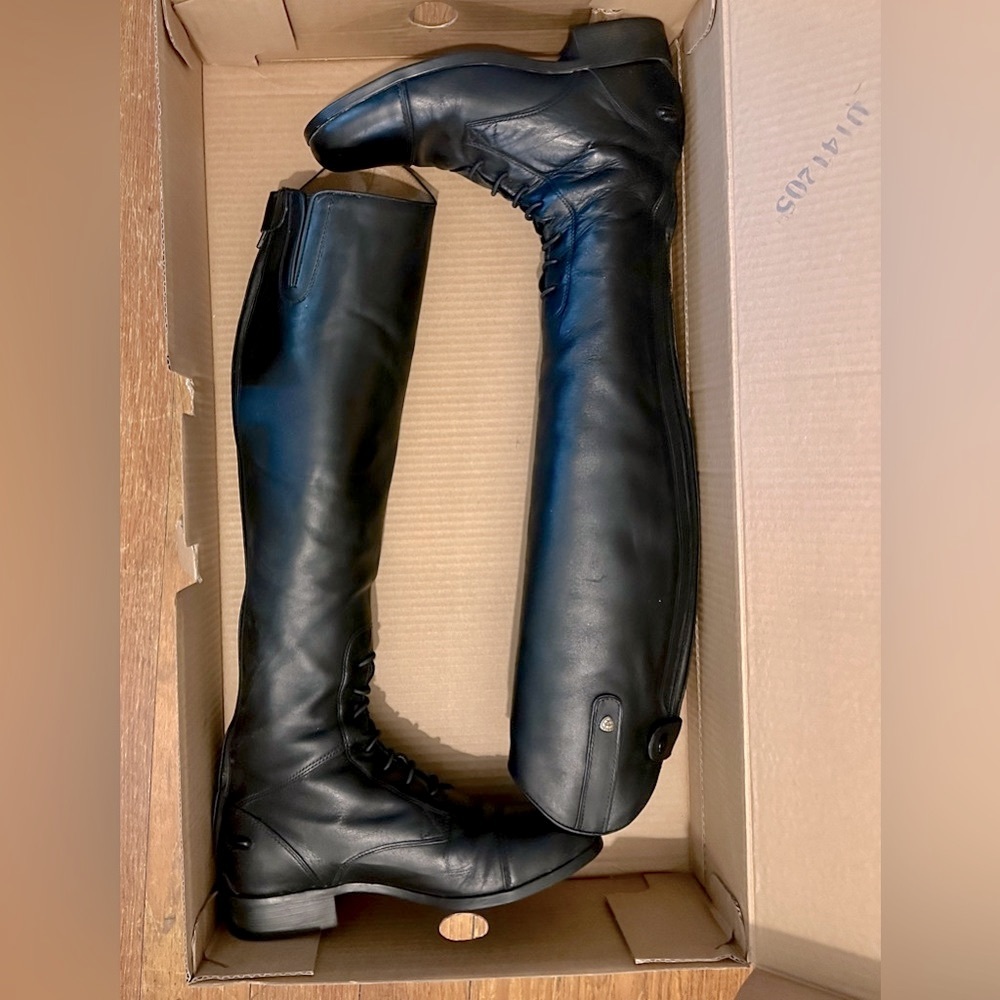 Ariat Heritage Contour tall Field boots, 7.5 Medium height, slim calf.